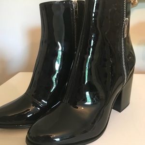 Calvin Klein NWOT/NWOB patent leather ankle boots